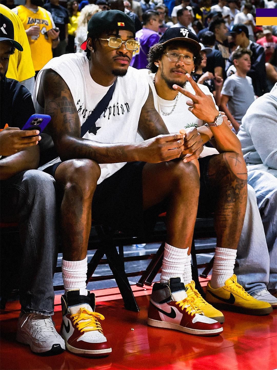 星空体育下载-多名湖人球员现场观战夏联，里夫斯身着印有“中国”的卫衣